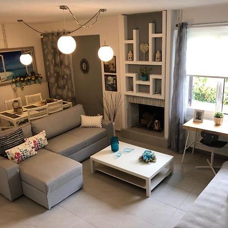 Sofia'S Pearl Beachfront Maisonette Nea Kallikrateia Buitenkant foto
