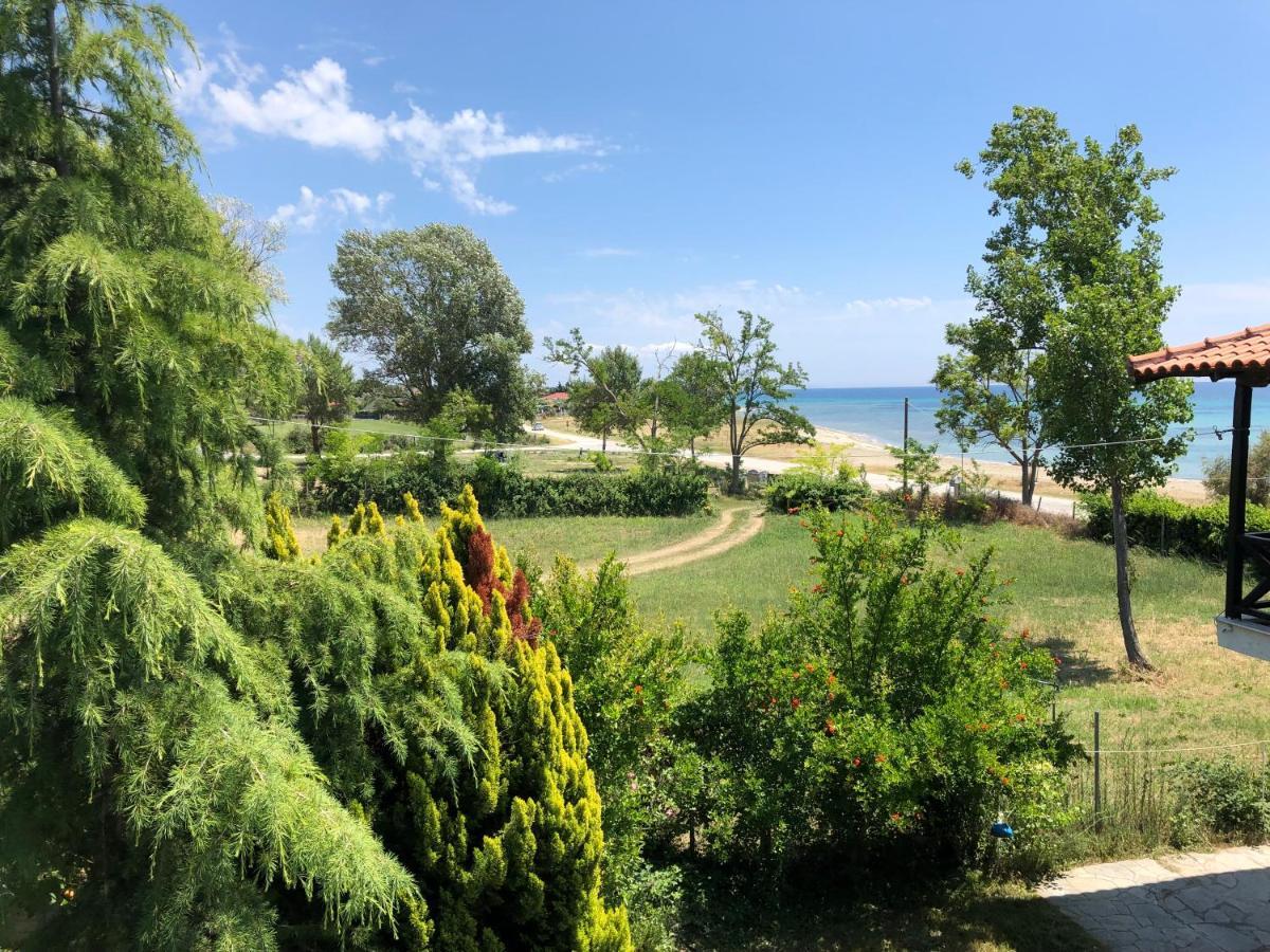 Sofia'S Pearl Beachfront Maisonette Nea Kallikrateia Buitenkant foto